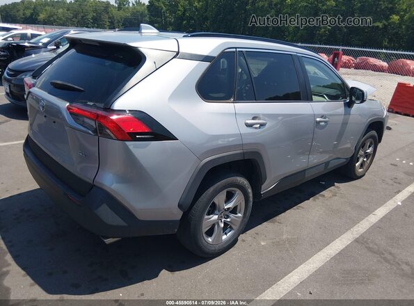 2T3W1RFV8NC180539 2022 TOYOTA RAV4 Серебряный Задняя правая четверть