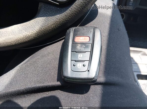 2T3W1RFV8NC180539 2022 TOYOTA RAV4 Серебряный Вид панели приборов