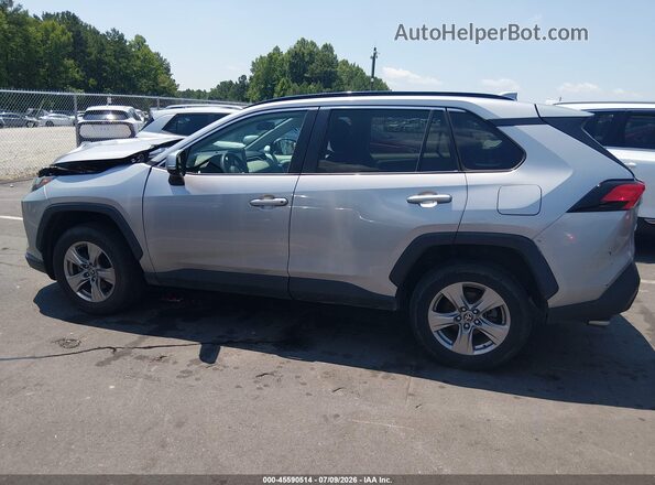 2T3W1RFV8NC180539 2022 TOYOTA RAV4 Серебряный Панорамный вид салона 360°