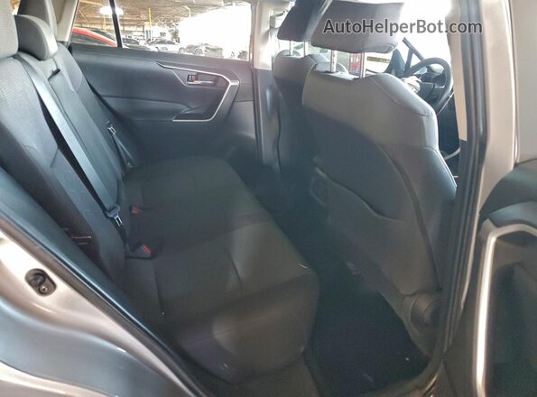 2T3W1RFV8RW345140 2024 TOYOTA RAV4 Gray Vista interior trasera