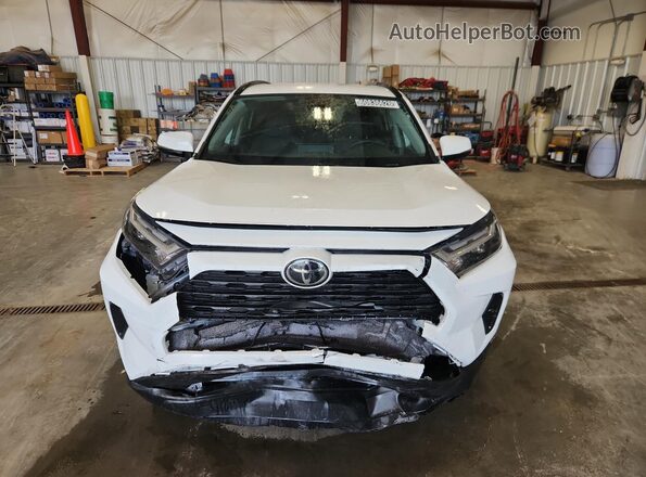 2T3W1RFV8SC326854 2025 TOYOTA RAV4 White Vista de la etiqueta del VIN