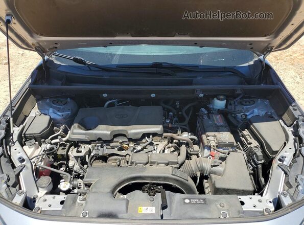 2T3W1RFV9MW119424 2021 TOYOTA RAV4 Silver Widok komory silnika