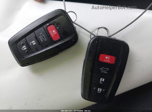 2T3W1RFV9NW193816 2022 TOYOTA RAV4 Белый Вид панели приборов