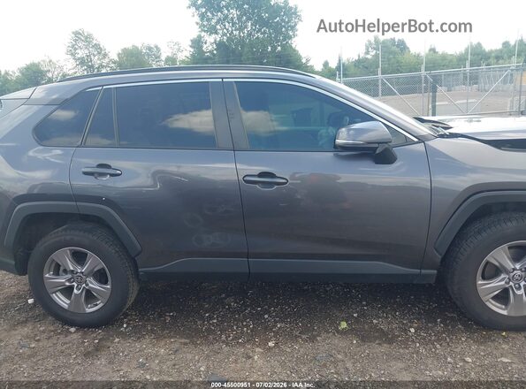 2T3W1RFV9RC256176 2024 TOYOTA RAV4 Gray Vista interior trasera