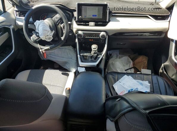 2T3W1RFV9RC265511 2024 TOYOTA RAV4 Silver Vista del salpicadero