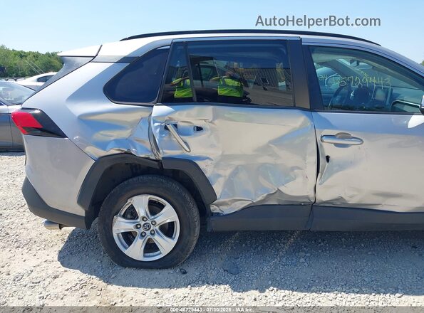 2T3W1RFVXKW005302 2019 TOYOTA RAV4 Silver Դիմացի տեսք