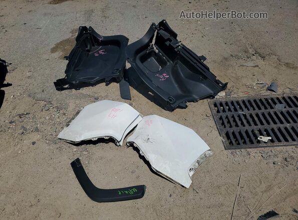 2T3W1RFVXLC055166 2020 TOYOTA RAV4 White Vista de la etiqueta del VIN