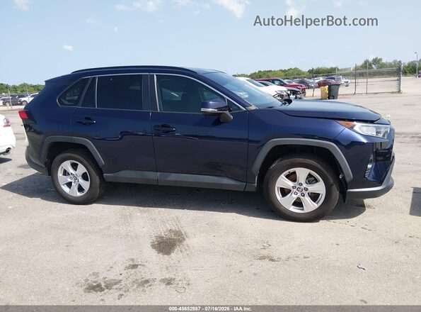 2T3W1RFVXMW167188 2021 TOYOTA RAV4 Dark Blue Widok wnętrza z tyłu