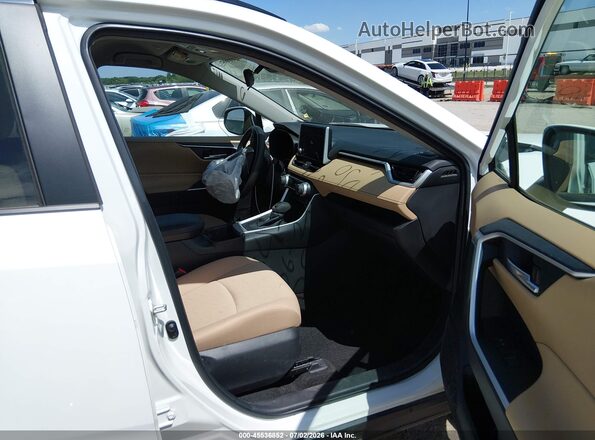 2T3W1RFVXPC230327 2023 TOYOTA RAV4 White Widok wnętrza z przodu