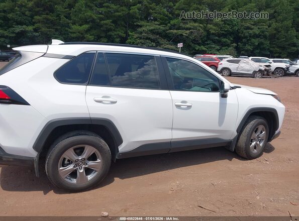 2T3W1RFVXRC286139 2024 TOYOTA RAV4 White Vista interior trasera