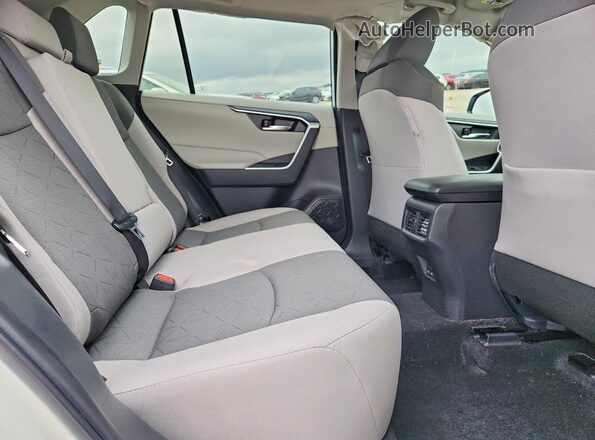 2T3W1RFVXSC329397 2025 TOYOTA RAV4 White Vista interior trasera
