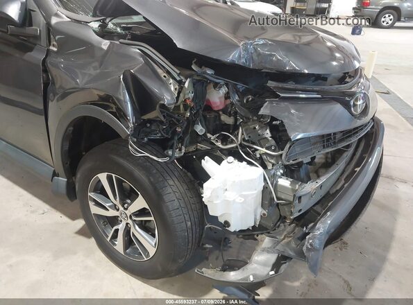2T3WFREV0JW522268 2018 TOYOTA RAV4 Gray Widok z przodu
