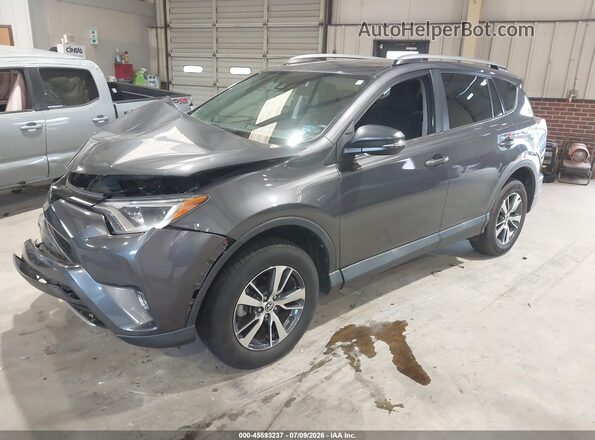 2T3WFREV0JW522268 2018 TOYOTA RAV4 Gray Przód lewy