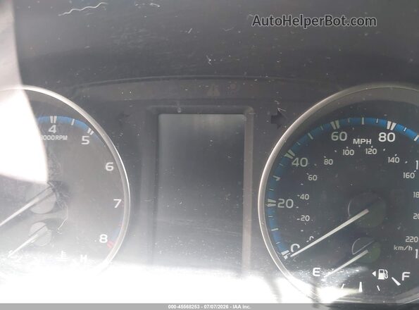 2T3WFREV1HW369054 2017 TOYOTA RAV4 Black Widok tylnych siedzeń