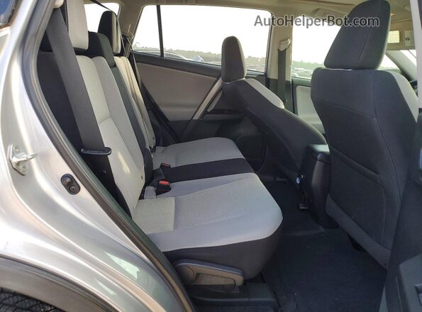 2T3WFREV1JW416122 2018 TOYOTA RAV4 Silver უკანა სალონის ხედი