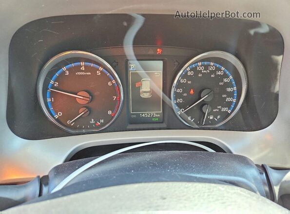 2T3WFREV3HW368827 2017 TOYOTA RAV4 Черный Вид щитка приборов