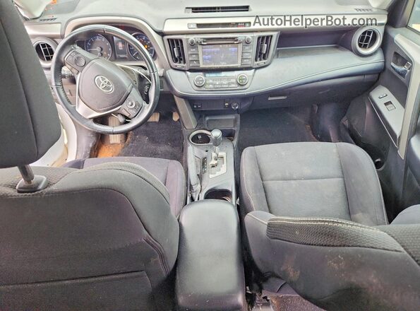 2T3WFREV4JW467761 2018 TOYOTA RAV4 White Widok deski rozdzielczej