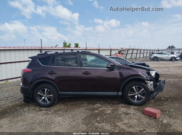2T3WFREV5HW351639 2017 TOYOTA RAV4 Бордовый Вид задней части салона
