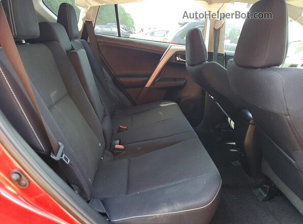 2T3WFREV7GW261648 2016 TOYOTA RAV4 Red უკანა სალონის ხედი