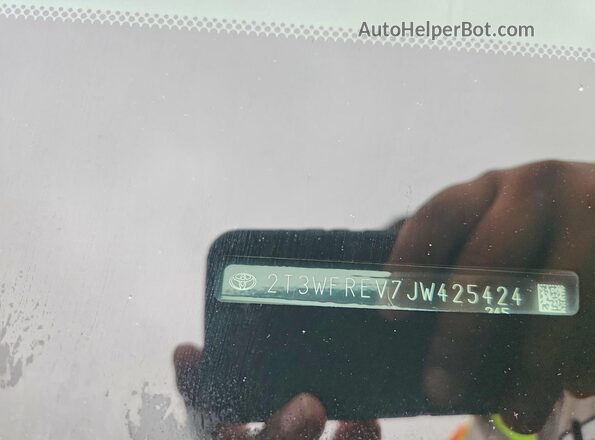 2T3WFREV7JW425424 2018 TOYOTA RAV4 Purple Widok naklejki z numerem VIN
