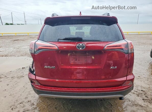2T3WFREV7JW430283 2018 TOYOTA RAV4 Красный Вид сзади
