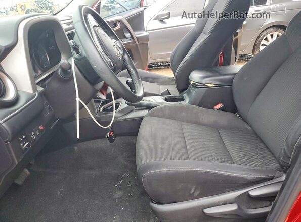 2T3WFREV7JW430283 2018 TOYOTA RAV4 Красный Вид салона спереди