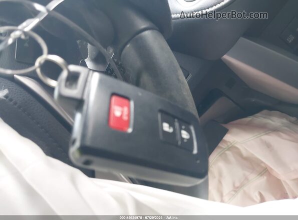 2T3WFREV7JW496123 2018 TOYOTA RAV4 Silver Вид панелі приладів