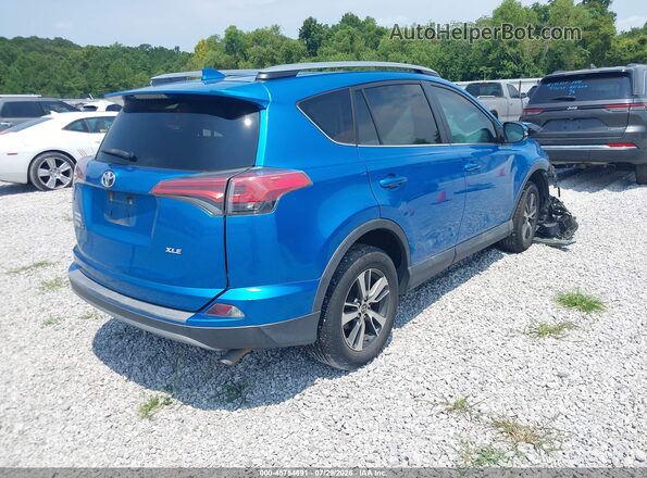 2T3WFREV8HW396414 2017 TOYOTA RAV4 Blue Trasero derecho