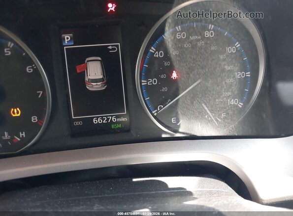 2T3WFREV8HW396414 2017 TOYOTA RAV4 Blue Vista de los asientos traseros