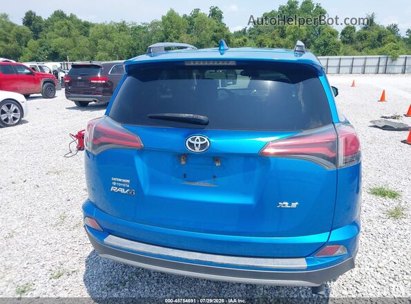 2T3WFREV8HW396414 2017 TOYOTA RAV4 Blue 