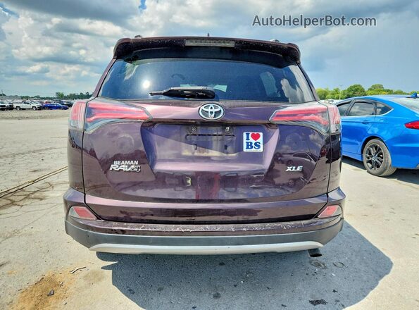 2T3WFREVXHW392896 2017 TOYOTA RAV4 Burgundy Вид ззаду