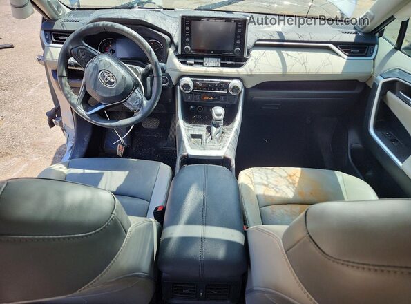 2T3Y1RFV0MC161054 2021 TOYOTA RAV4 Silver Вид панелі приладів