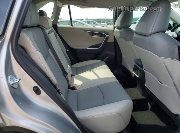 2T3Y1RFV0SW402736 2025 TOYOTA RAV4 Silver Rear interior view