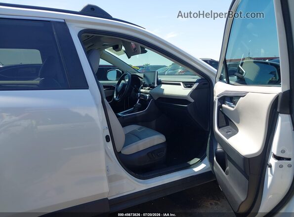 2T3Y1RFV3NW218007 2022 TOYOTA RAV4 Белый Вид салона спереди