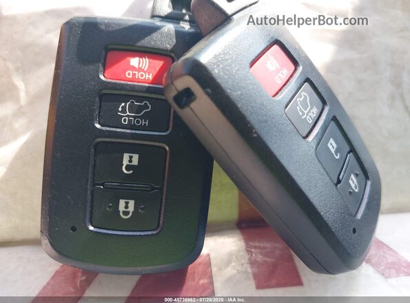 2T3YFREV0HW323157 2017 TOYOTA RAV4 Silver Вид панелі приладів