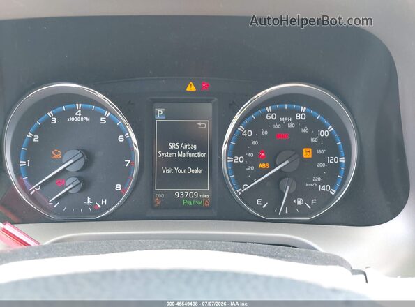 2T3YFREV0HW378711 2017 TOYOTA RAV4 Silver Вид задніх сидінь