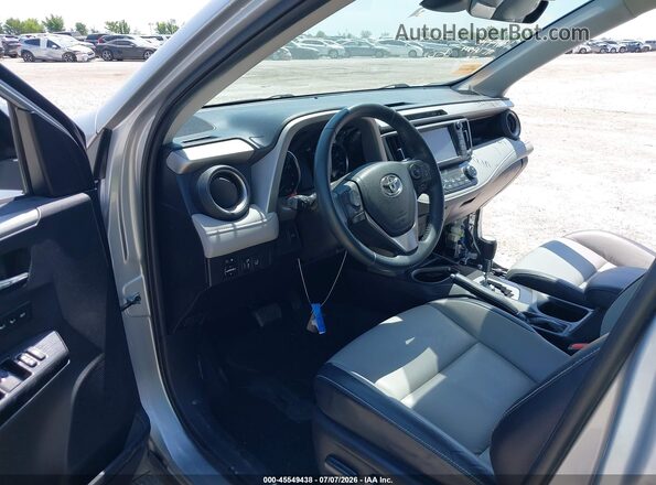 2T3YFREV0HW378711 2017 TOYOTA RAV4 Silver 