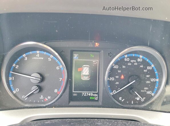 2T3YFREV2JW417286 2018 TOYOTA RAV4 Красный Вид щитка приборов
