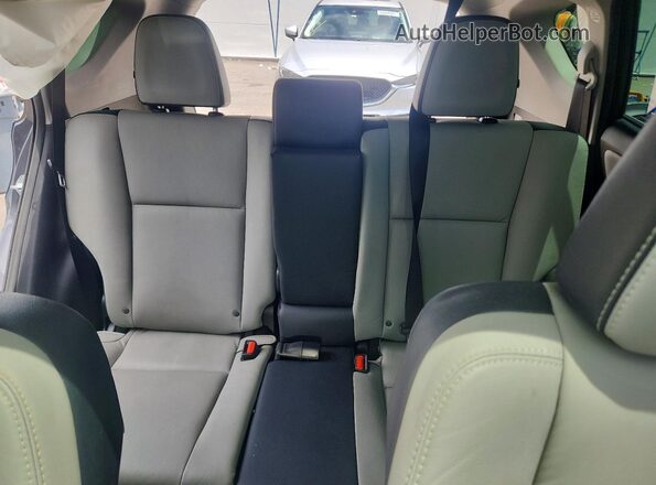 2T3YFREV4HW341029 2017 TOYOTA RAV4 Gray Вид задніх сидінь