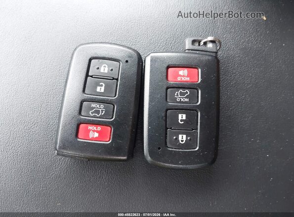 2T3YFREV6HW386425 2017 TOYOTA RAV4 Dark Blue Вид панели приборов