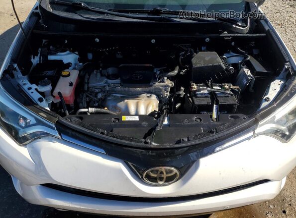 2T3YFREV9HW324680 2017 TOYOTA RAV4 White Vista del compartimento del motor