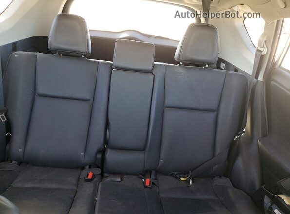 2T3YFREVXHW331900 2017 TOYOTA RAV4 Silver უკანა სავარძლების ხედი
