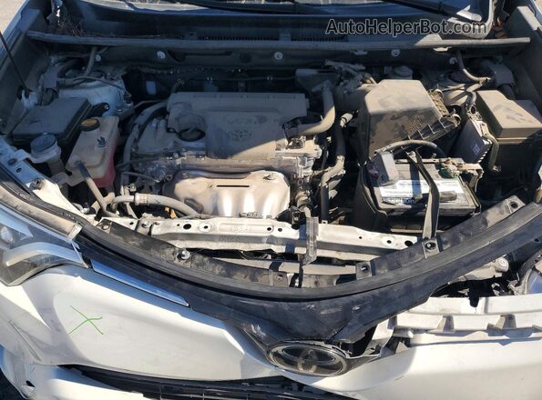2T3YFREVXHW341018 2017 TOYOTA RAV4 White Widok komory silnika