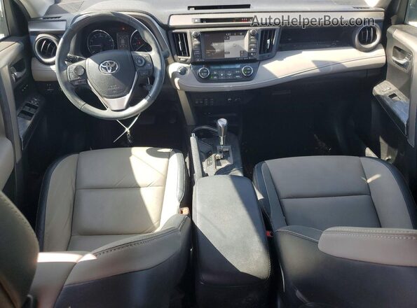 2T3YFREVXHW341018 2017 TOYOTA RAV4 White Widok deski rozdzielczej
