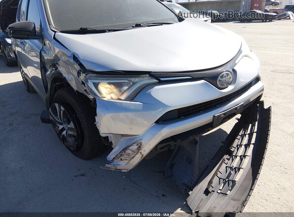 2T3ZFREV0HW326757 2017 TOYOTA RAV4 Silver Vista del cuadro de instrumentos