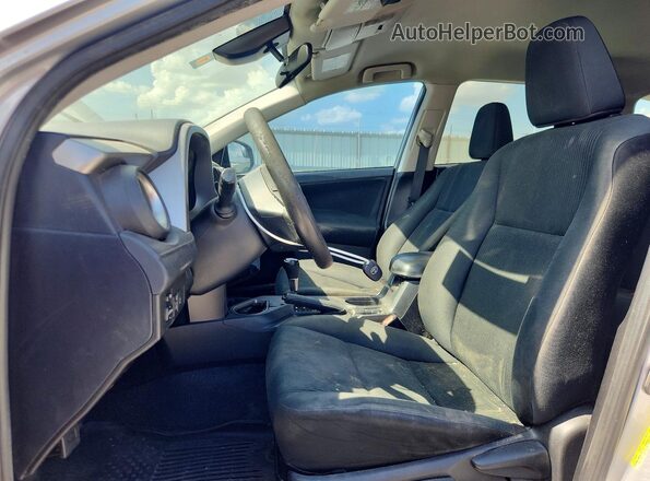 2T3ZFREV0HW343865 2017 TOYOTA RAV4 Silver Вид салону спереду