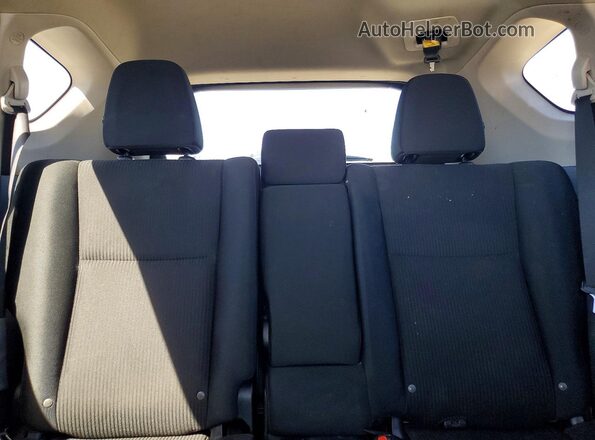 2T3ZFREV1GW261867 2016 TOYOTA RAV4 Silver Vista de los asientos traseros