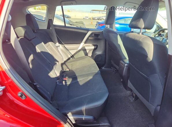 2T3ZFREV2HW357833 2017 TOYOTA RAV4 Red Vista de los asientos traseros
