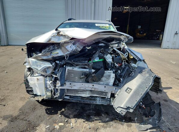 2T3ZFREV4HW353105 2017 TOYOTA RAV4 Серебряный Вид спереди