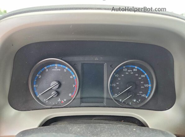 2T3ZFREV5HW326768 2017 TOYOTA RAV4 Silver Vista del cuadro de instrumentos